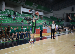2023-2024 sezon hazırlıklarını sürdüren Darüşşafaka Lassa, beşinci hazırlık maçında VTB Ligi ekiplerinden Runa Basket'e 98-96 yenilerek ilk yenilgisini aldı.